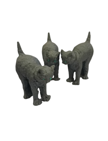 FIGURINE OF THE SCARED CAT IN LAVA STONE