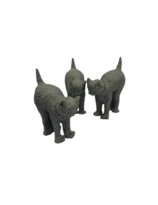 Künstlerische FIGUR DER VERÄNGSTIGTEN KATZE IM LAVASTEIN der Pan...