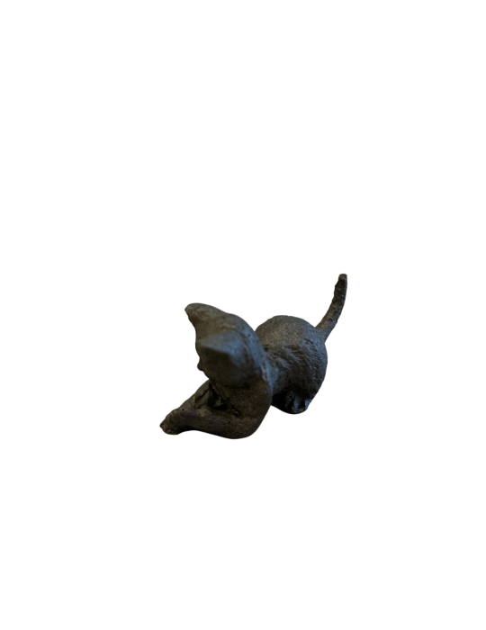 Figurine artistique du chat jouant dans la pierre de lave par Panz...