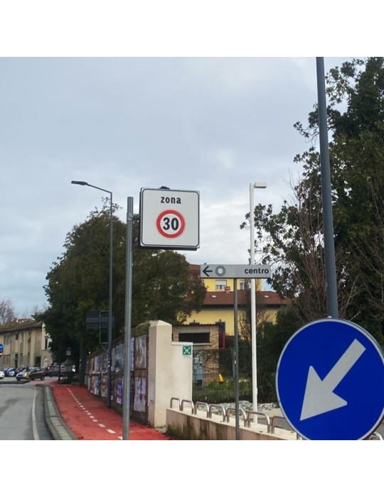 Targhe complementari Targa 40x40 lamiera classe 1 fig. 323/a " zona...