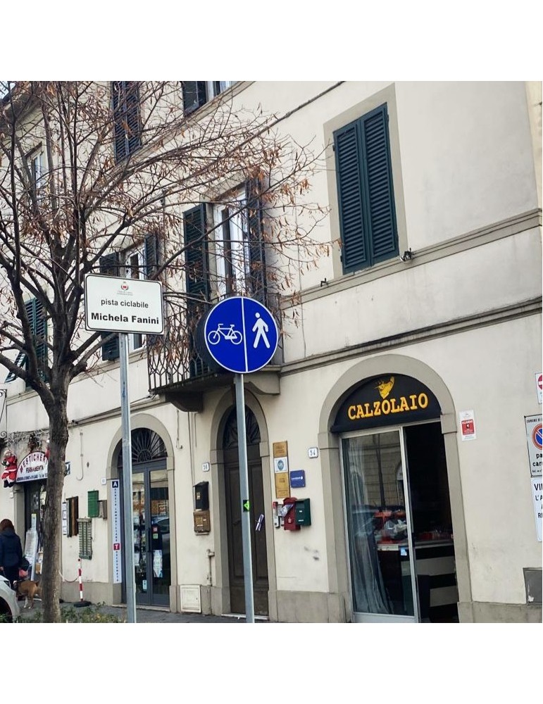 Panneau routier de 60 cm de diamètre classe 1 fig. 92/a « piste cyclable adjacente au trottoir »