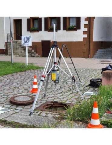 TST-Teleskopstativ 120–305 cm 2