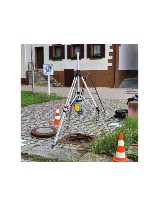 Teleskopisches Siba Aluminiumstativ mit silbern eloxierter Oberfläche TST 120-305 cm