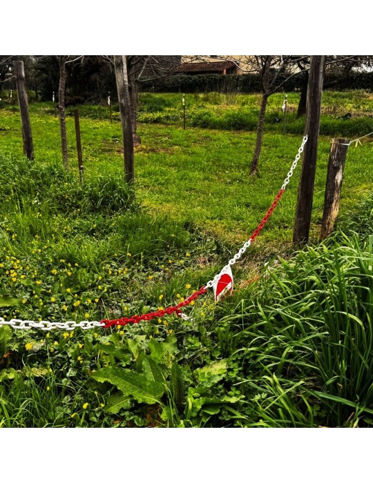 Construction site items PVC chain - 104 - white/red per meter of ...