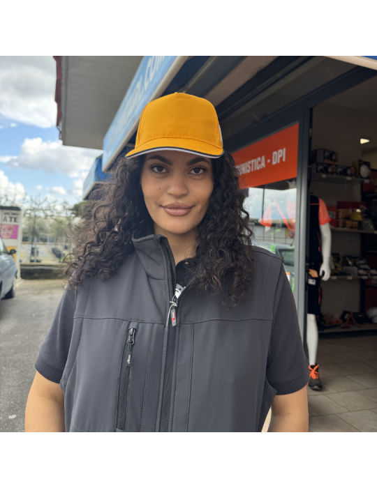 Cappello con tesa e bandierina a lato Logica giallo