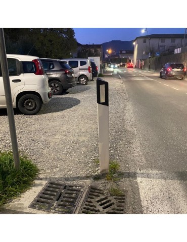 Marcador europeo de gemas reflectantes de doble cara (5x18) 2