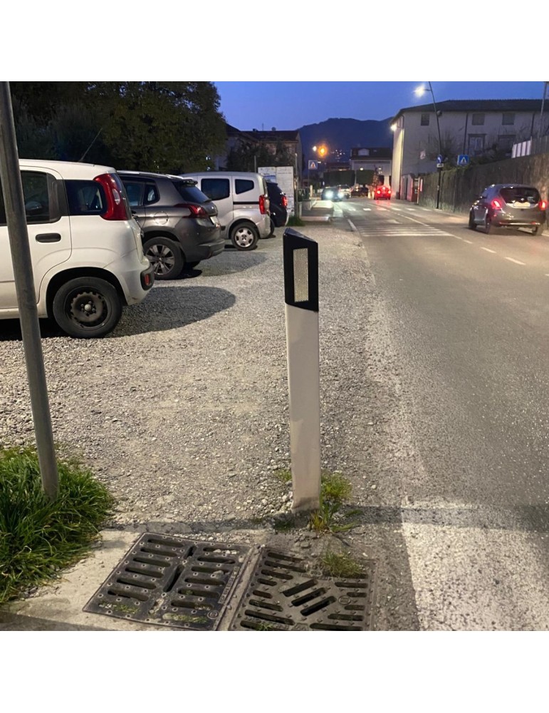 Dispositivos de delimitación europeos de dos gemas marcan la frontera refr...