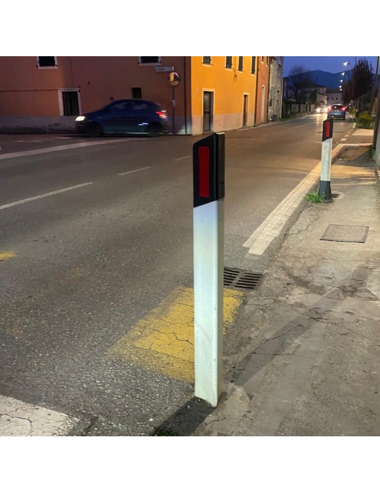 Dispositivos de delimitación europeos de dos gemas marcan la frontera refr...