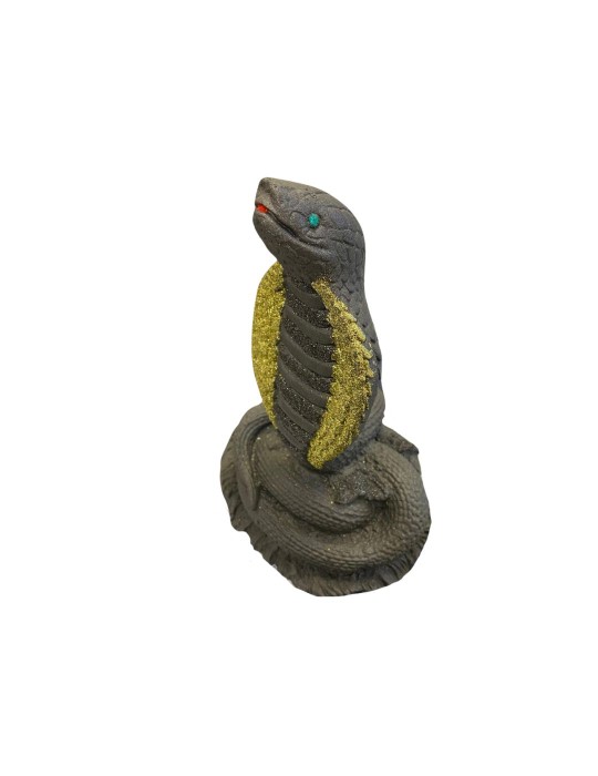 Statue en pierre de lave de cobra avec des décorations colorées