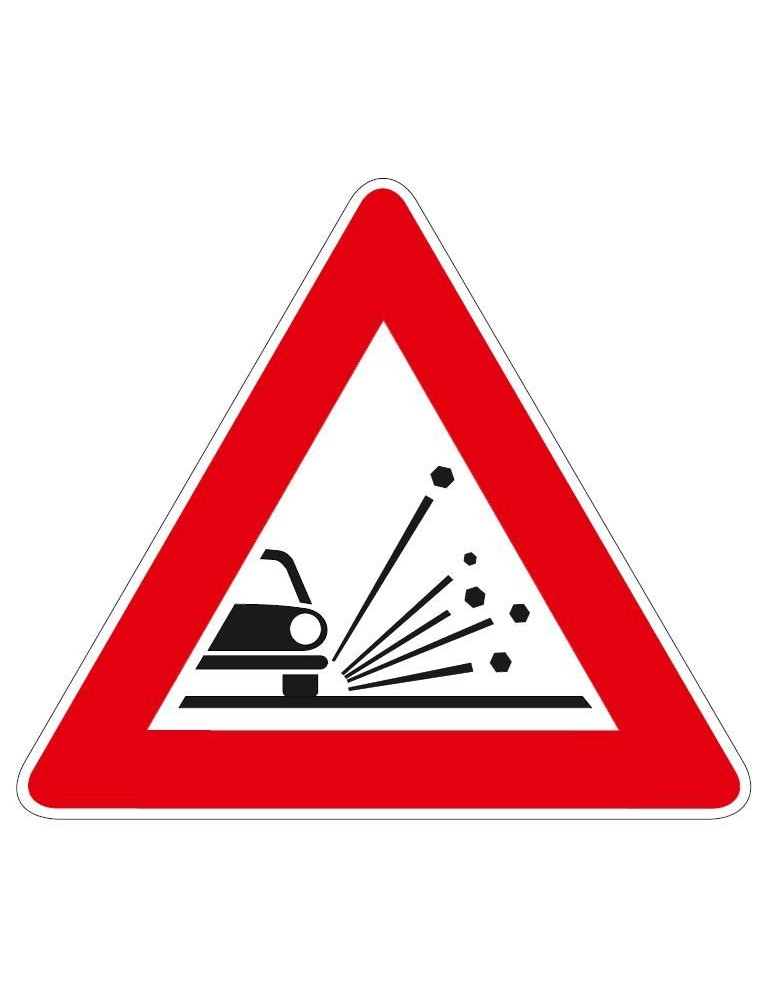 Côté triangle 90 tôle classe 1 fig. 29 « Matériau instable sur la route »