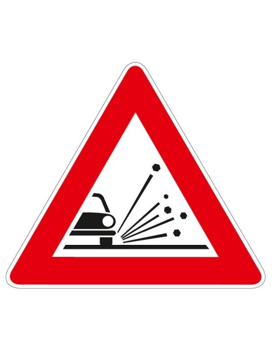 Côté triangle 90 tôle classe 1 fig. 29 « Matériau instable sur la route »