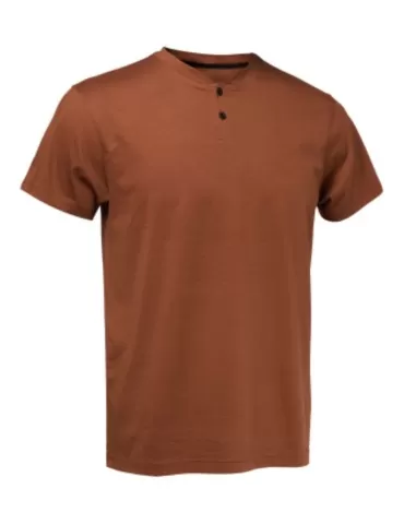 T-shirt with brick-colored buttons