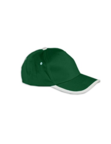 Chapeau vert à bord pré-courbé